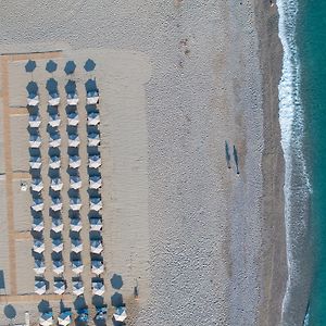 Marinos Beach Hotel